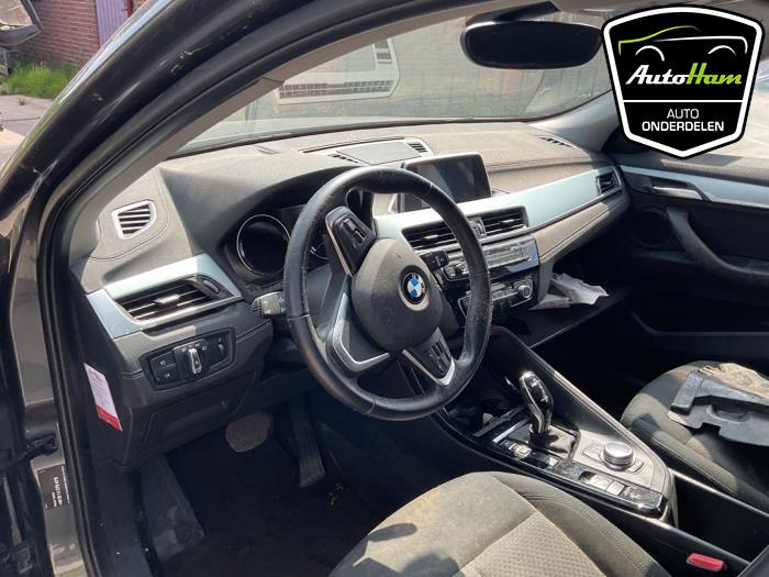 BMW X2 sDrive 20i 1.5 12V TwinPower Turbo Sloopvoertuig (2018, Grijs)