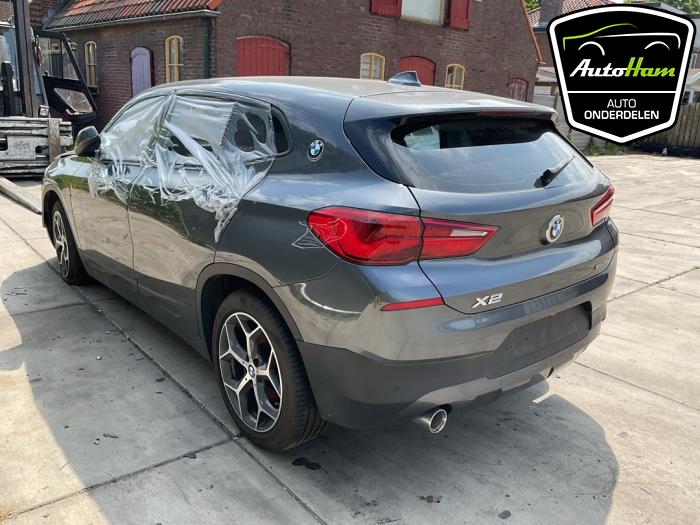 BMW X2 sDrive 20i 1.5 12V TwinPower Turbo Sloopvoertuig (2018, Grijs)