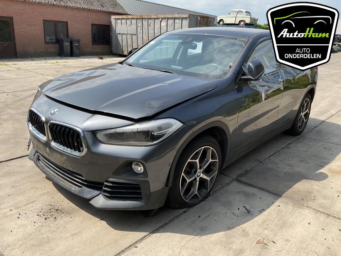 BMW X2 sDrive 20i 1.5 12V TwinPower Turbo Sloopvoertuig (2018, Grijs)
