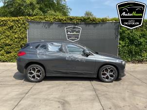 BMW X2 sDrive 20i 1.5 12V TwinPower Turbo Sloopvoertuig (2018, Grijs)