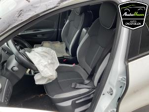 Renault Captur I 1.2 TCE 16V EDC Sloopvoertuig (2018, Wit)