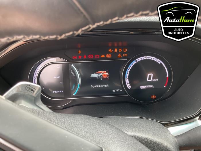 Kia Niro I E-Niro 64 kWh Sloopvoertuig (2021, Wit)