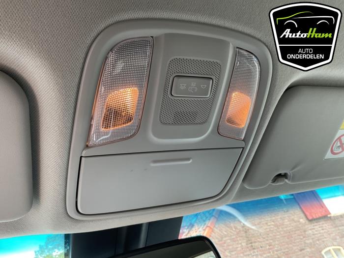 Kia Niro I E-Niro 64 kWh Sloopvoertuig (2021, Wit)