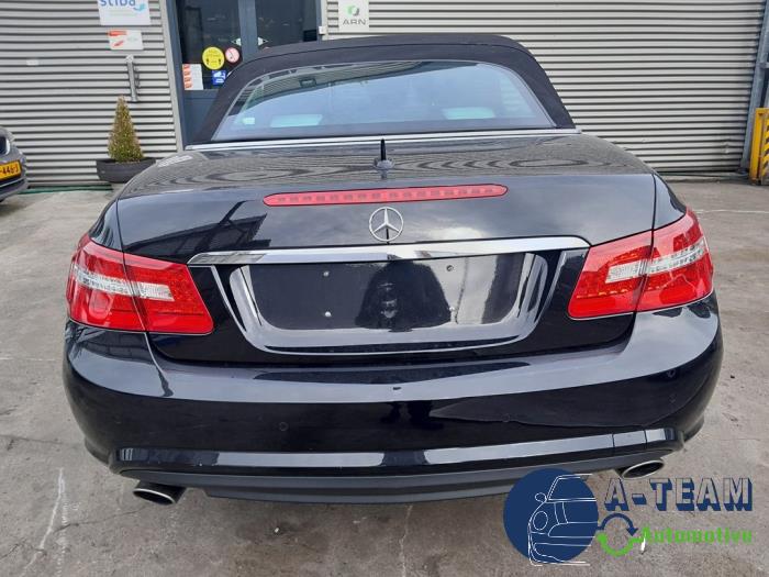 Mercedes E E-350 CGI V6 24V BlueEfficiency Sloopvoertuig (2012, Zwart)