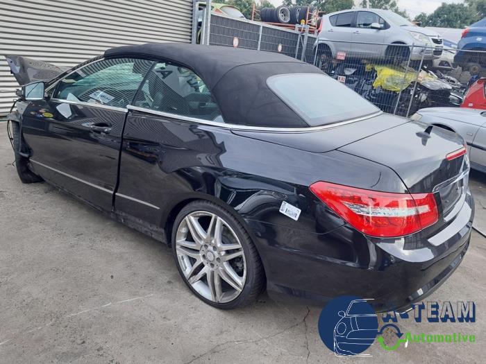 Mercedes E E-350 CGI V6 24V BlueEfficiency Sloopvoertuig (2012, Zwart)