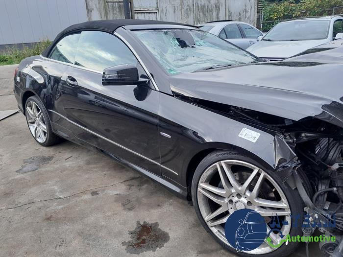 Mercedes E E-350 CGI V6 24V BlueEfficiency Sloopvoertuig (2012, Zwart)