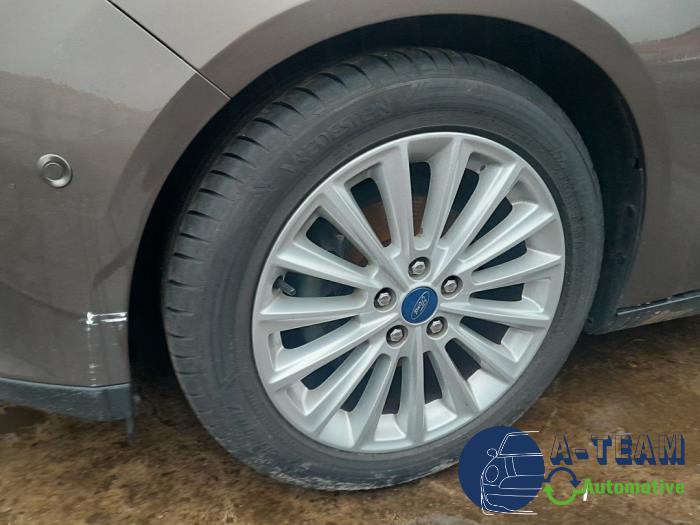 Ford Focus 3 Wagon 1.0 Ti-VCT EcoBoost 12V 125 Sloopvoertuig (2017, Bruin)