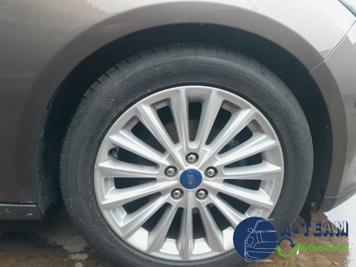 Ford Focus 3 Wagon 1.0 Ti-VCT EcoBoost 12V 125 Sloopvoertuig (2017, Bruin)