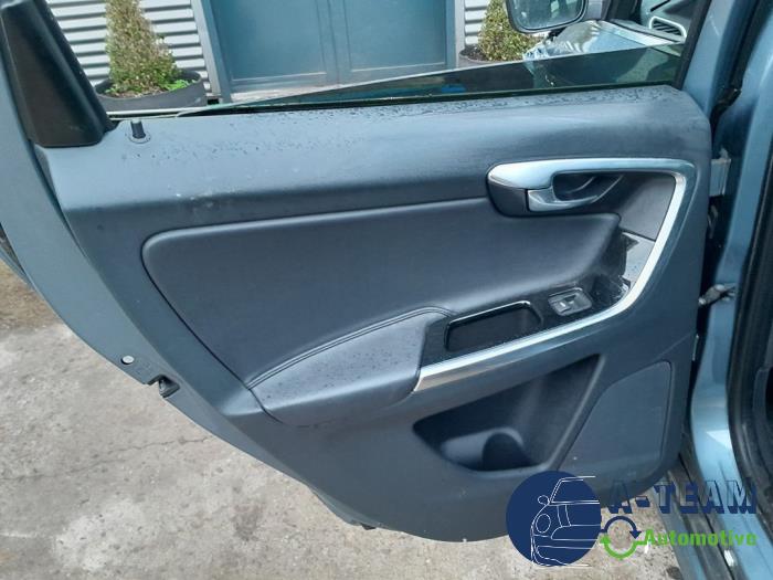 Volvo XC60 I 2.0 D4 16V Sloopvoertuig (2016, Licht, Blauw)