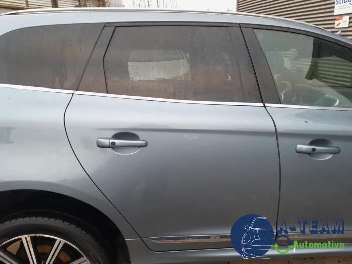 Volvo XC60 I 2.0 D4 16V Sloopvoertuig (2016, Licht, Blauw)