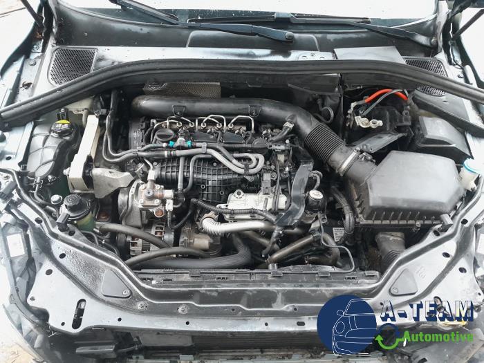 Volvo XC60 I 2.0 D4 16V Sloopvoertuig (2016, Licht, Blauw)