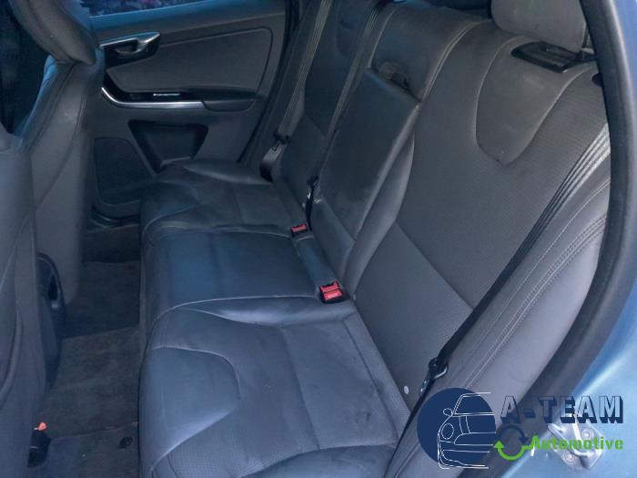 Volvo XC60 I 2.0 D4 16V Sloopvoertuig (2016, Licht, Blauw)