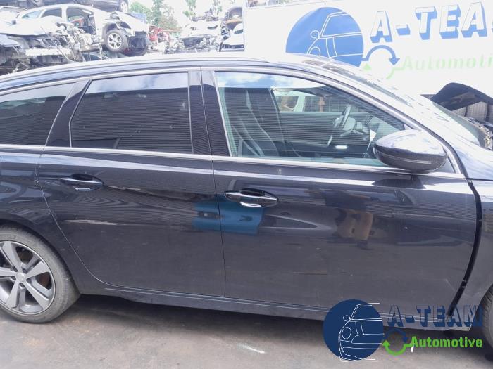 Peugeot 308 SW 1.2 12V e-THP PureTech 130 Sloopvoertuig (2019, Zwart)