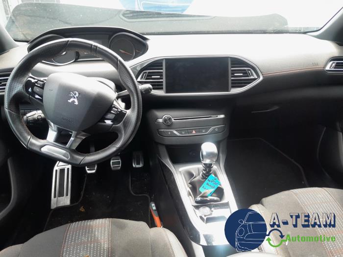 Peugeot 308 SW 1.2 12V e-THP PureTech 130 Sloopvoertuig (2019, Zwart)