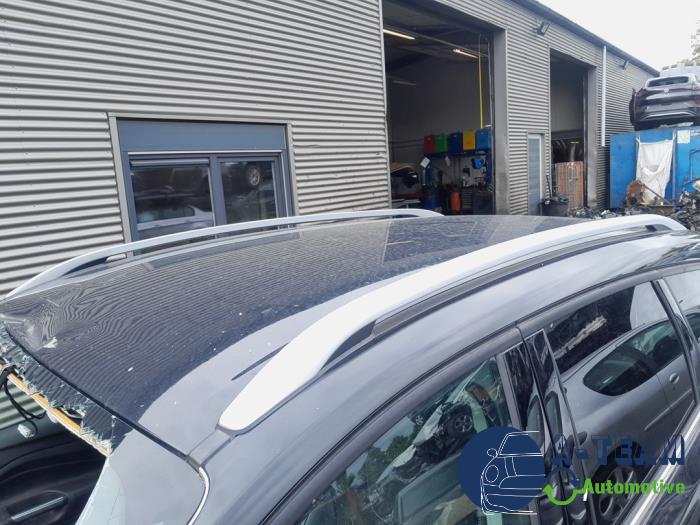 Ford Kuga II 1.6 EcoBoost 16V Sloopvoertuig (2013, Metallic, Zwart)