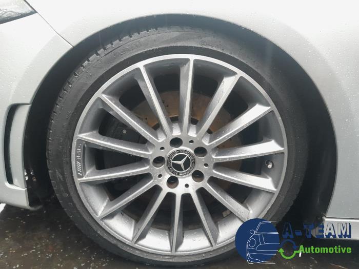 Mercedes A Limousine 2.0 A-250 Turbo 16V 4Matic Sloopvoertuig (2019, Grijs)