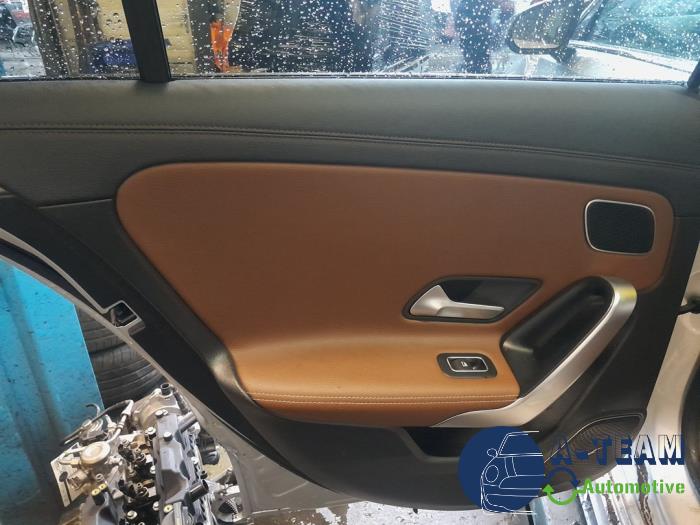 Mercedes A Limousine 2.0 A-250 Turbo 16V 4Matic Sloopvoertuig (2019, Grijs)