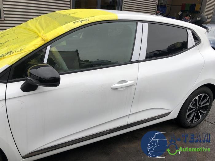 Renault Clio V 1.0 TCe 90 12V Bi-Fuel Sloopvoertuig (2023, Wit)