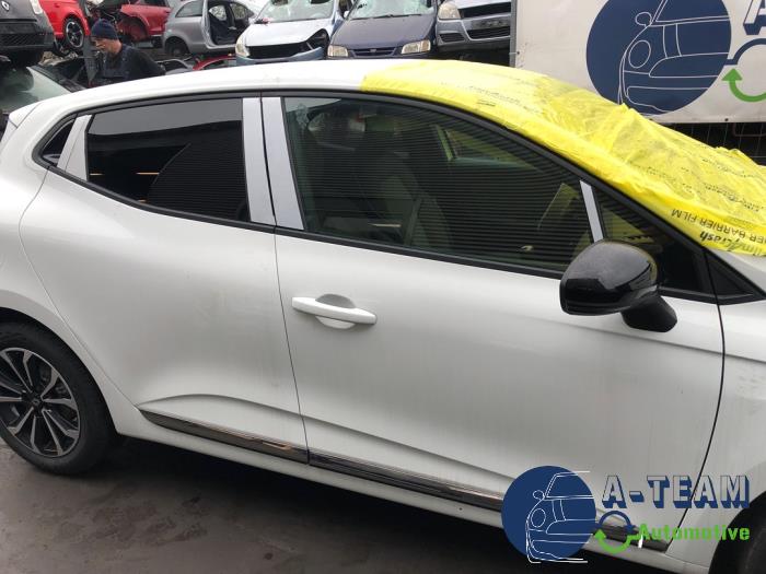 Renault Clio V 1.0 TCe 90 12V Bi-Fuel Sloopvoertuig (2023, Wit)