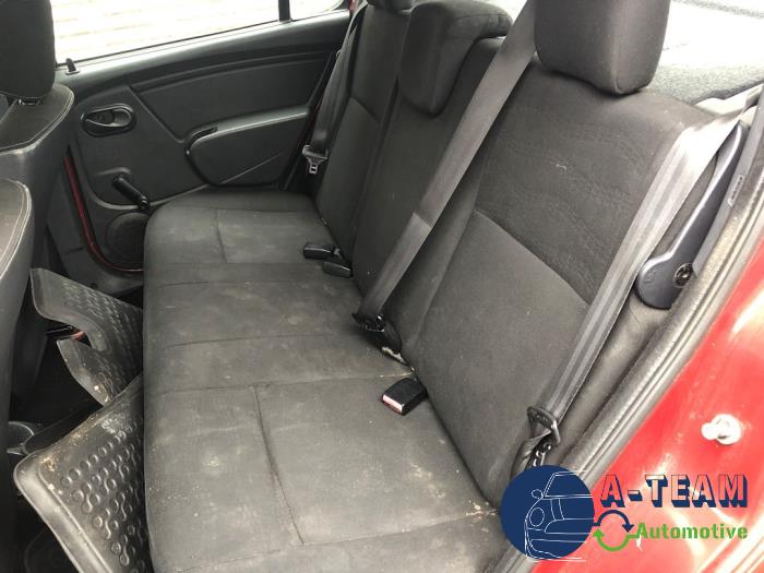 Dacia Sandero I 1.6 Sloopvoertuig (2010, Rood)