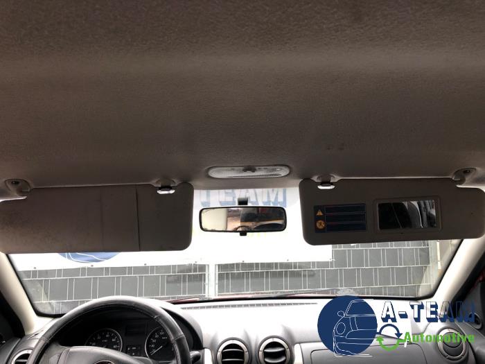 Dacia Sandero I 1.6 Sloopvoertuig (2010, Rood)