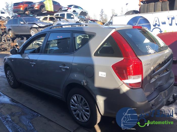 Kia Cee'd Sportswagon 1.4i CVVT 16V Sloopvoertuig (2012, Zilver)