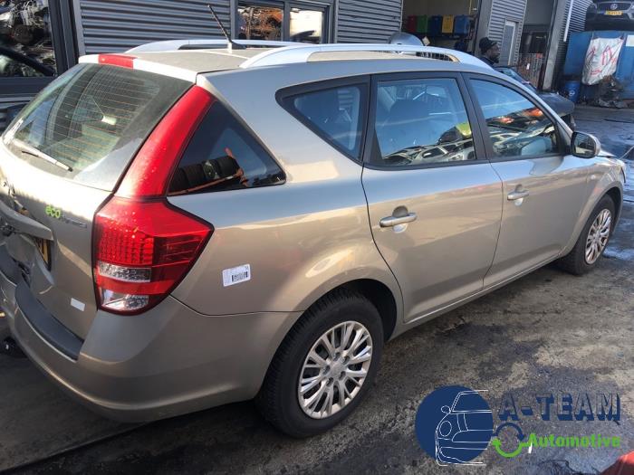 Kia Cee'd Sportswagon 1.4i CVVT 16V Sloopvoertuig (2012, Zilver)