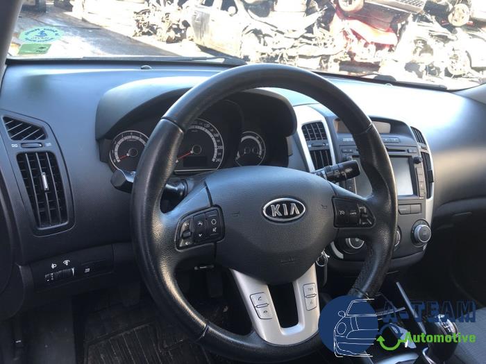 Kia Cee'd Sportswagon 1.4i CVVT 16V Sloopvoertuig (2012, Zilver)