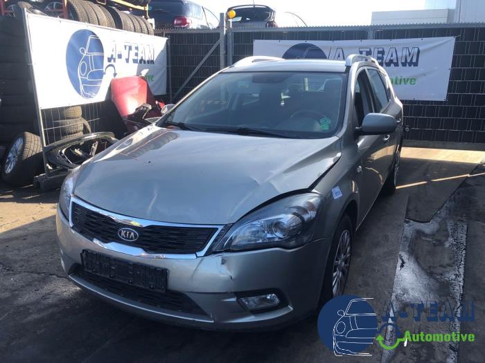 Kia Cee'd Sportswagon 1.4i CVVT 16V Sloopvoertuig (2012, Zilver)
