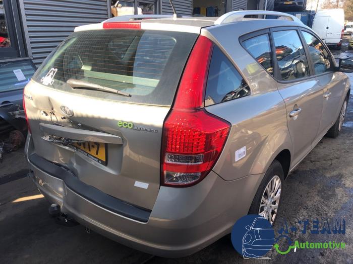 Kia Cee'd Sportswagon 1.4i CVVT 16V Sloopvoertuig (2012, Zilver)