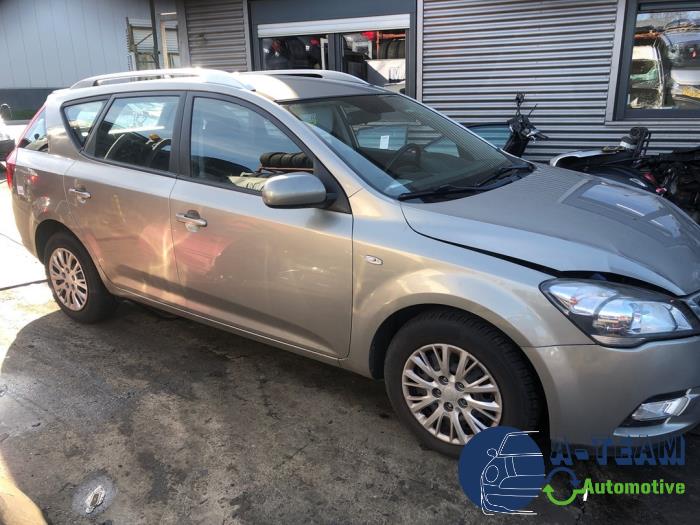 Kia Cee'd Sportswagon 1.4i CVVT 16V Sloopvoertuig (2012, Zilver)