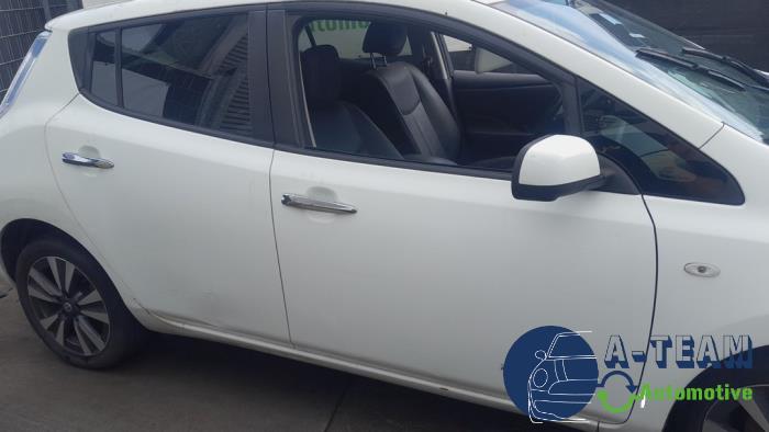 Nissan Leaf Leaf Sloopvoertuig (2016, Wit)