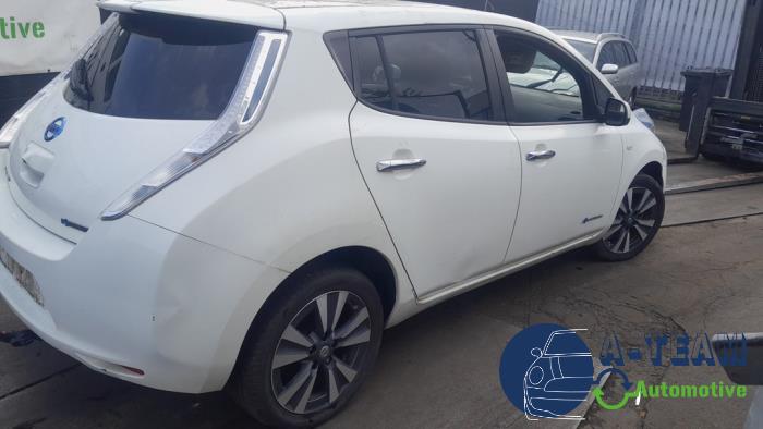 Nissan Leaf Leaf Sloopvoertuig (2016, Wit)
