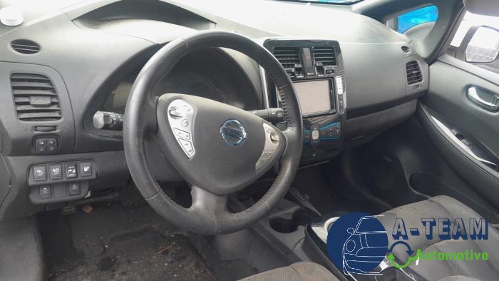 Nissan Leaf Leaf Sloopvoertuig (2016, Wit)