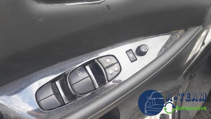 Nissan Leaf Leaf Sloopvoertuig (2016, Wit)