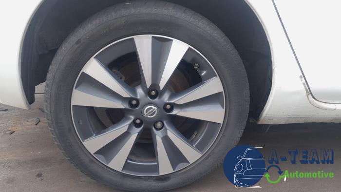 Nissan Leaf Leaf Sloopvoertuig (2016, Wit)