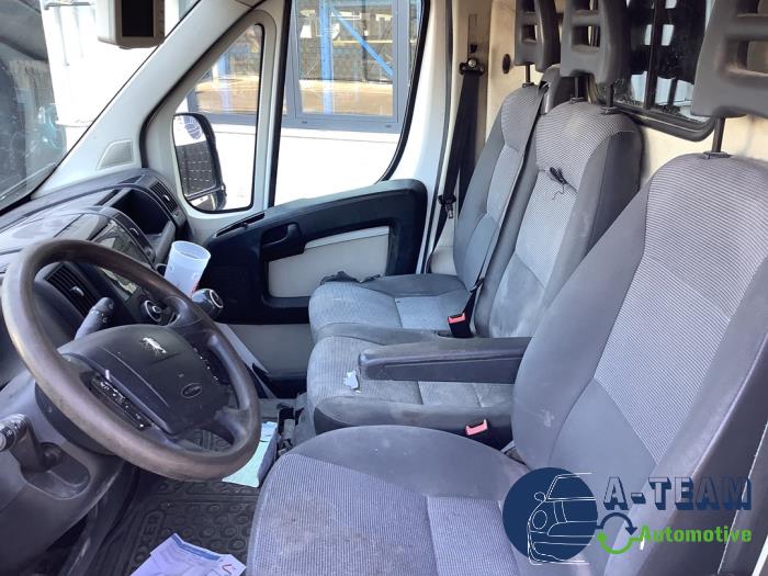 Peugeot Boxer 2.2 HDi 130 Euro 5 Sloopvoertuig (2012, Graniet)