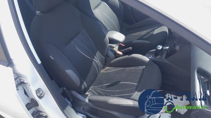 Peugeot 208 I 1.4 HDi Sloopvoertuig (2012, Wit)