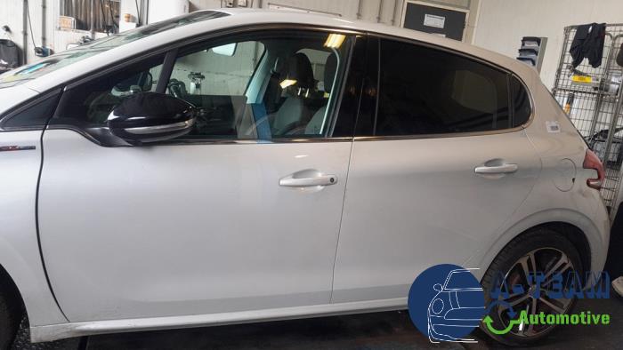 Peugeot 208 I 1.2 12V e-THP PureTech 110 Sloopvoertuig (2017, Wit)