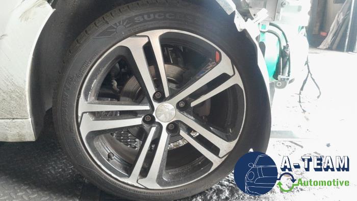 Peugeot 208 I 1.2 12V e-THP PureTech 110 Sloopvoertuig (2017, Wit)