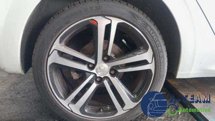 Peugeot 208 I 1.2 12V e-THP PureTech 110 Sloopvoertuig (2017, Wit)