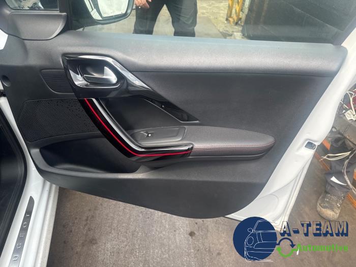 Peugeot 208 I 1.2 12V e-THP PureTech 110 Sloopvoertuig (2017, Wit)