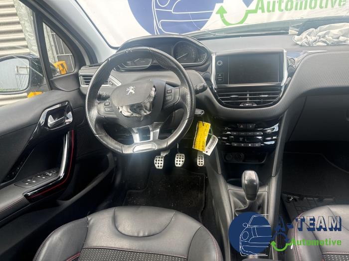 Peugeot 208 I 1.2 12V e-THP PureTech 110 Sloopvoertuig (2017, Wit)