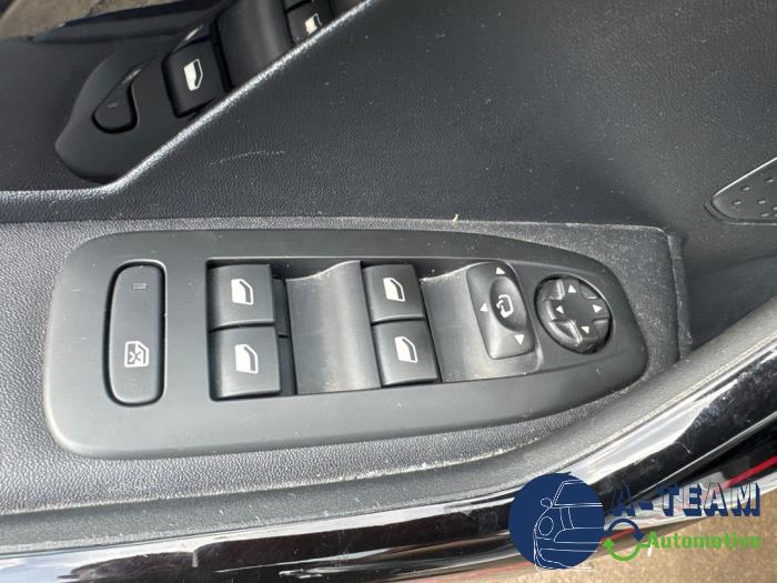 Peugeot 208 I 1.2 12V e-THP PureTech 110 Sloopvoertuig (2017, Wit)