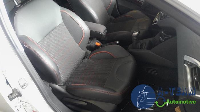 Peugeot 208 I 1.2 12V e-THP PureTech 110 Sloopvoertuig (2017, Wit)