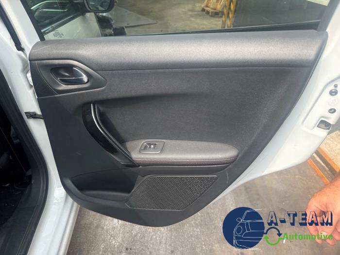 Peugeot 208 I 1.2 12V e-THP PureTech 110 Sloopvoertuig (2017, Wit)