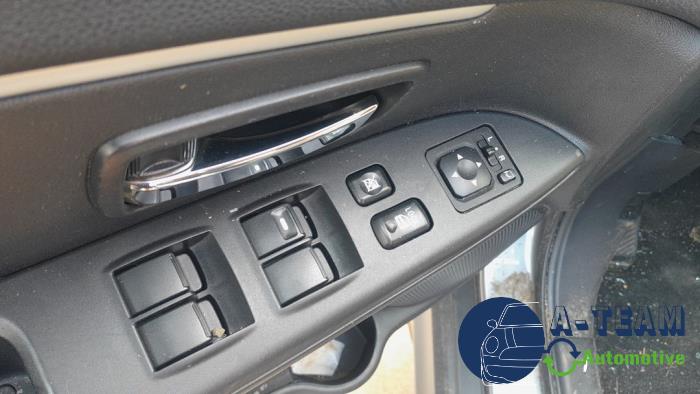 Mitsubishi ASX 1.6 MIVEC 16V Sloopvoertuig (2012, Grijs)