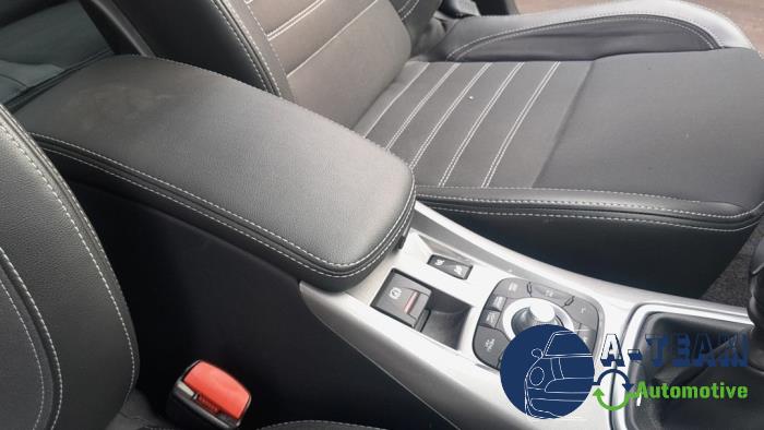 Renault Laguna III 2.0 16V Hi-Flex Sloopvoertuig (2011, Grijs)