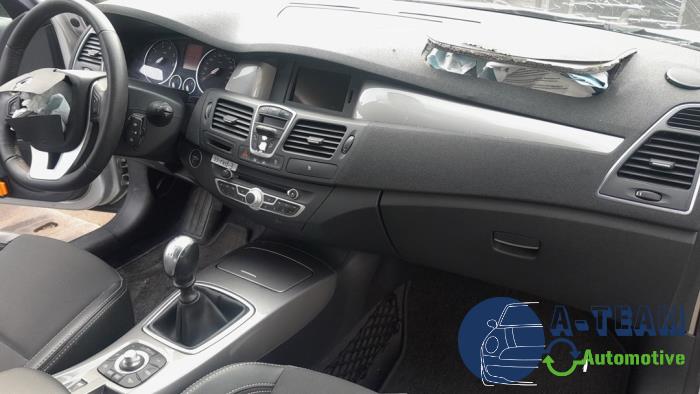 Renault Laguna III 2.0 16V Hi-Flex Sloopvoertuig (2011, Grijs)