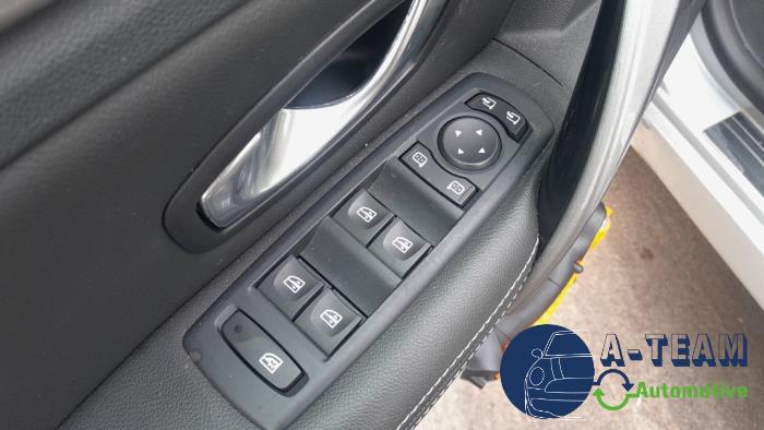 Renault Laguna III 2.0 16V Hi-Flex Sloopvoertuig (2011, Grijs)